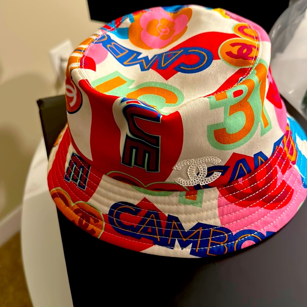 Shop chanel Denim Sequin Cloche
Logo Bucket Hat